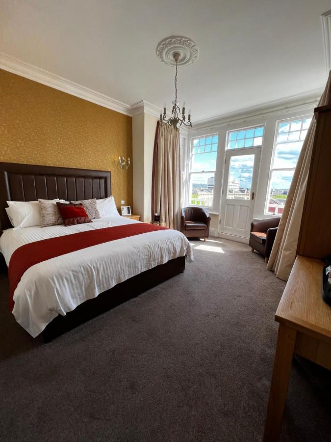 Queenswood Hotel เวสตัน-ซูเปอร์-แมร์ ภายนอก รูปภาพ